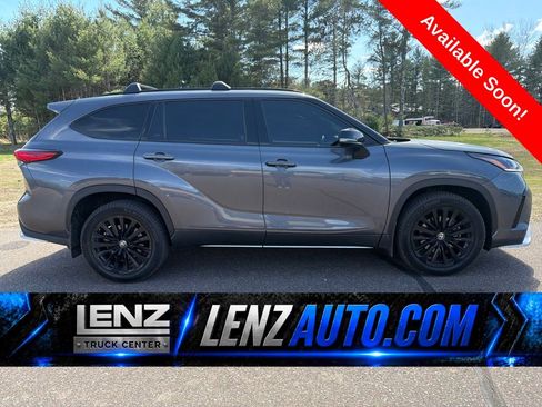 Used 2023 Toyota Highlander XSE AWD/4WD image 1