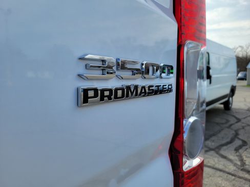 Used 2025 RAM ProMaster 3500 w/ Quick Order Package 22G SLT FWD image 19