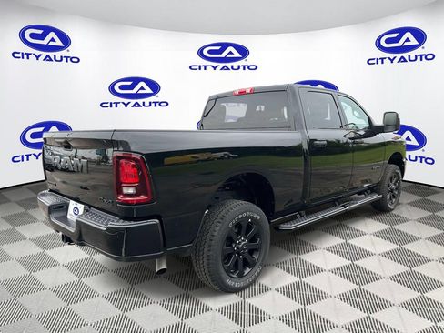 Used 2025 RAM 2500 Big Horn AWD/4WD image 3