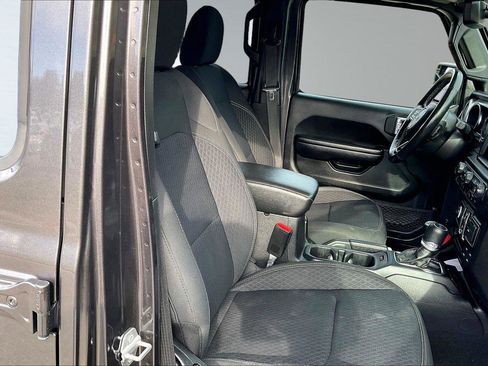 Used 2021 Jeep Wrangler Unlimited Sport image 8