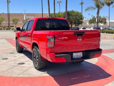 Certified 2023 Nissan Frontier SV w/ Technology Package RWD image 6