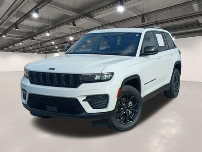 Used 2024 Jeep Grand Cherokee Altitude