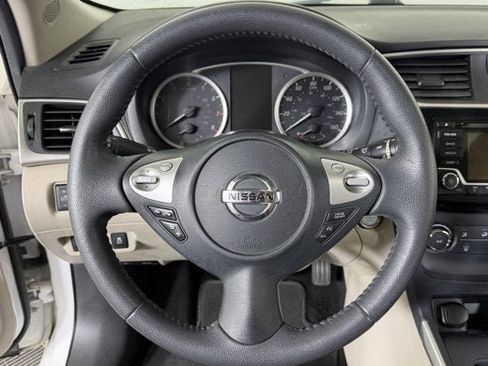 Used 2016 Nissan Sentra SV w/ Style Package FWD image 10