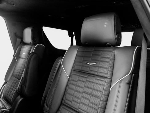 Used 2026 Cadillac Escalade V w/ LPO, ONYX Package image 27