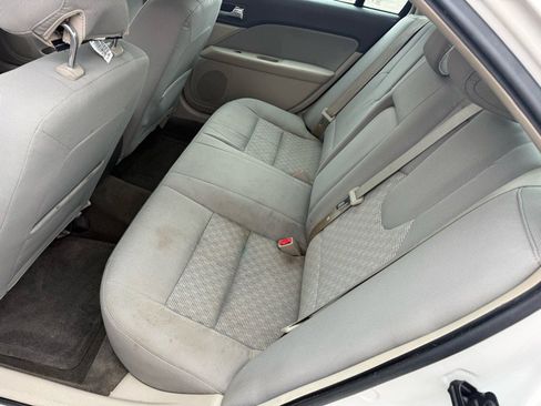 Used 2012 Ford Fusion SE image 10