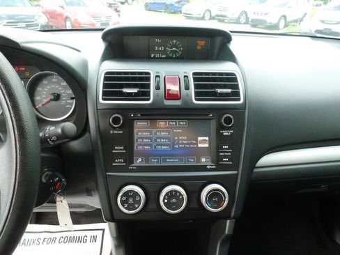 Used 2016 Subaru Forester 2.5i AWD/4WD image 19