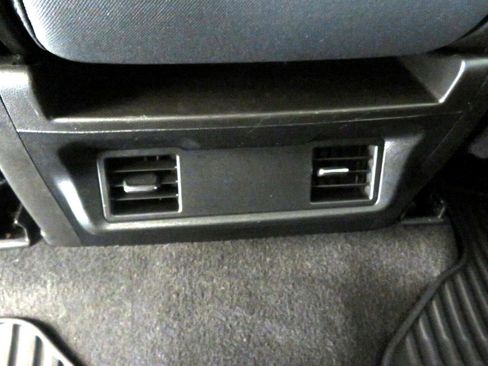 Used 2020 GMC Sierra 1500 SLE image 52