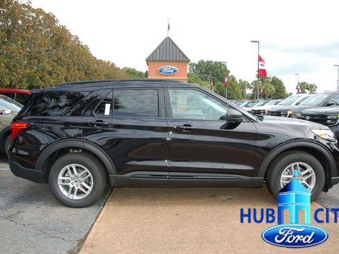 New 2026 Ford Explorer Active w/ Active Comfort Package RWD image 6