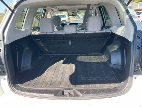 Used 2016 Subaru Forester 2.5i Premium w/ Popular Package #2 AWD/4WD image 12