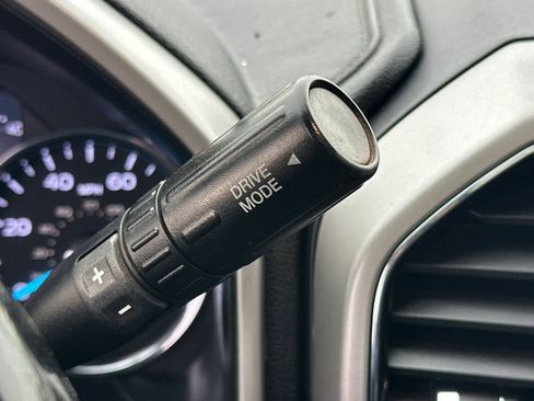 Used 2021 Ford F250 Lariat w/ Chrome Package image 32