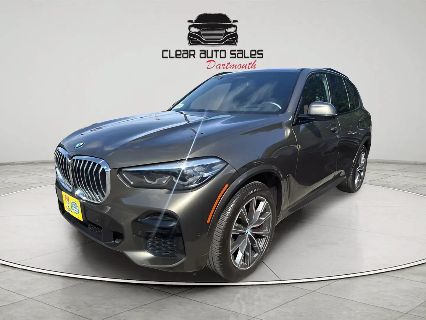 Used 2023 BMW X5 xDrive40i w/ M Sport Package AWD/4WD image 4