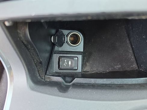 Used 2016 Toyota Camry SE FWD image 26