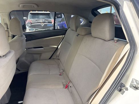 Used 2015 Subaru Crosstrek 2.0i Premium image 12