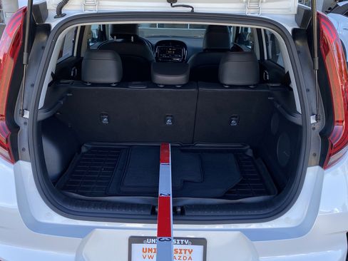 Used 2022 Kia Soul Turbo FWD image 19