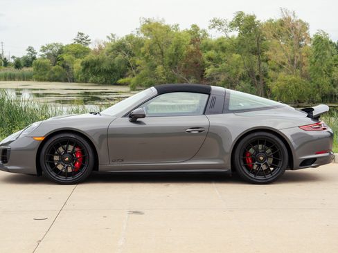 Used 2019 Porsche 911 Targa 4 GTS AWD/4WD image 12
