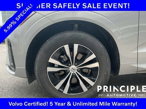 Certified 2025 Volvo XC60 B5 Core AWD/4WD image 10