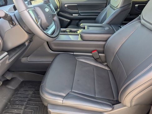 New 2025 Ford Expedition Platinum w/ Stealth Performance Package image 15