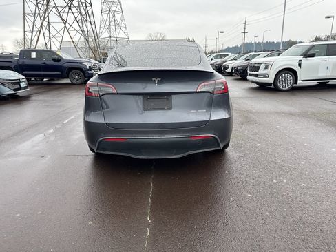 Used 2021 Tesla Model Y Performance image 6
