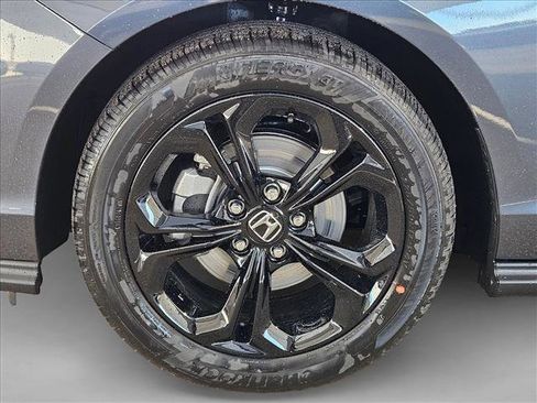 New 2025 Honda Accord SE image 10