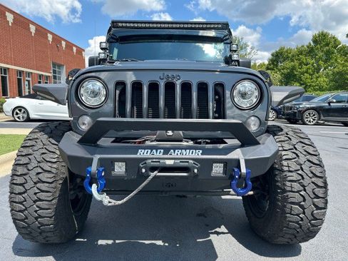 Used 2018 Jeep Wrangler Unlimited Sahara AWD/4WD image 25