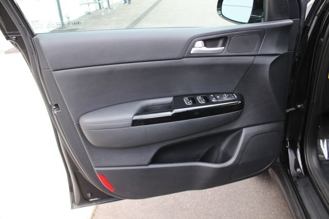 Used 2022 Kia Sportage EX AWD/4WD image 19