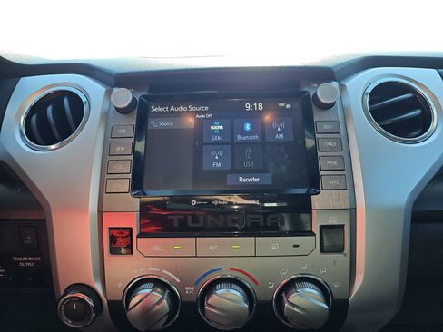 Used 2020 Toyota Tundra SR5 w/ SR5 Leather Package AWD/4WD image 18