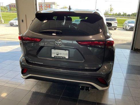 Certified 2023 Toyota Highlander XSE AWD/4WD image 5