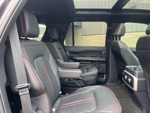 Used 2024 Ford Expedition Limited AWD/4WD image 12