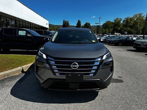 New 2026 Nissan Rogue S image 2