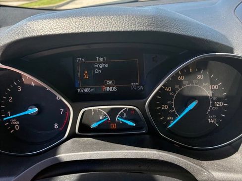 Used 2017 Ford Escape SE FWD image 22