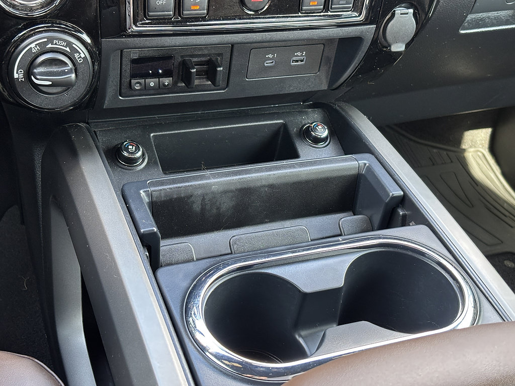 Used 2021 Nissan Titan Platinum Reserve AWD/4WD image 23