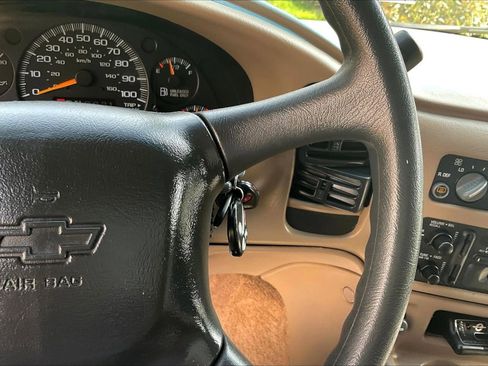 Used 2000 Chevrolet Astro Passenger RWD image 11