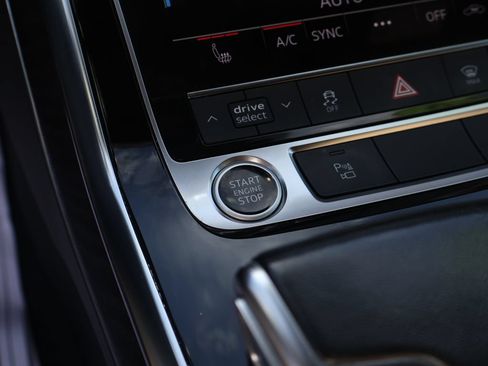 Used 2022 Audi Q7 AWD/4WD image 41