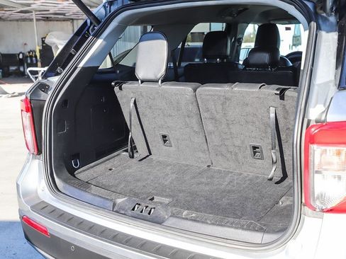 Used 2024 Ford Explorer XLT w/ Equipment Group 202A image 32