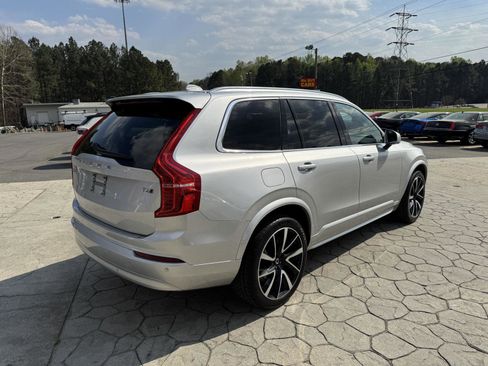 Used 2022 Volvo XC90 T6 Momentum w/ Climate Package AWD/4WD image 15