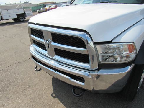 Used 2017 RAM 5500 Tradesman w/ Power & Remote Entry Group RWD image 18