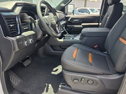 New 2026 GMC Sierra 2500 AT4 w/ AT4 Premium Plus Package AWD/4WD image 11