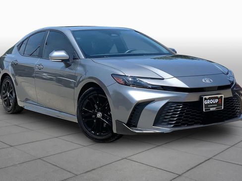 Used 2025 Toyota Camry SE w/ Multimedia Upgrade Package FWD image 3