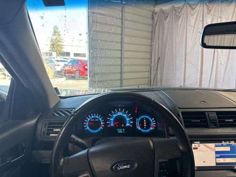 Used 2012 Ford Fusion SEL image 20