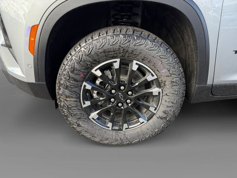 New 2026 Chevrolet Traverse Z71 w/ Enhanced Driving Package image 9