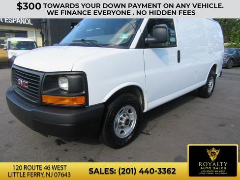 Used 2015 GMC Savana 2500 image 26