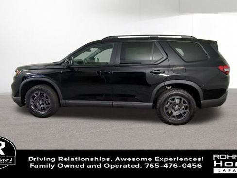 New 2025 Honda Pilot TrailSport image 6