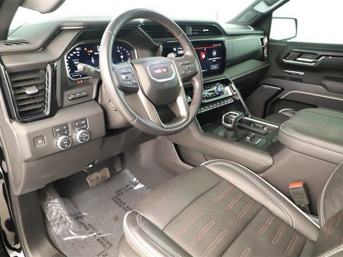 Used 2024 GMC Sierra 1500 AT4X image 15