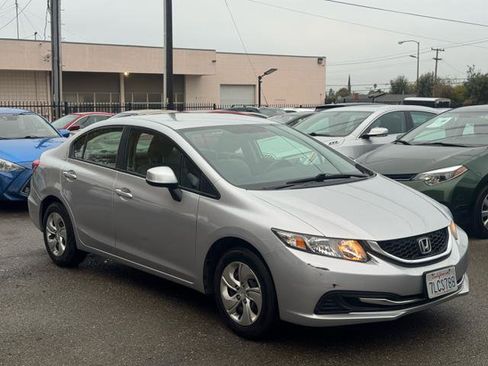 Used 2013 Honda Civic LX image 2