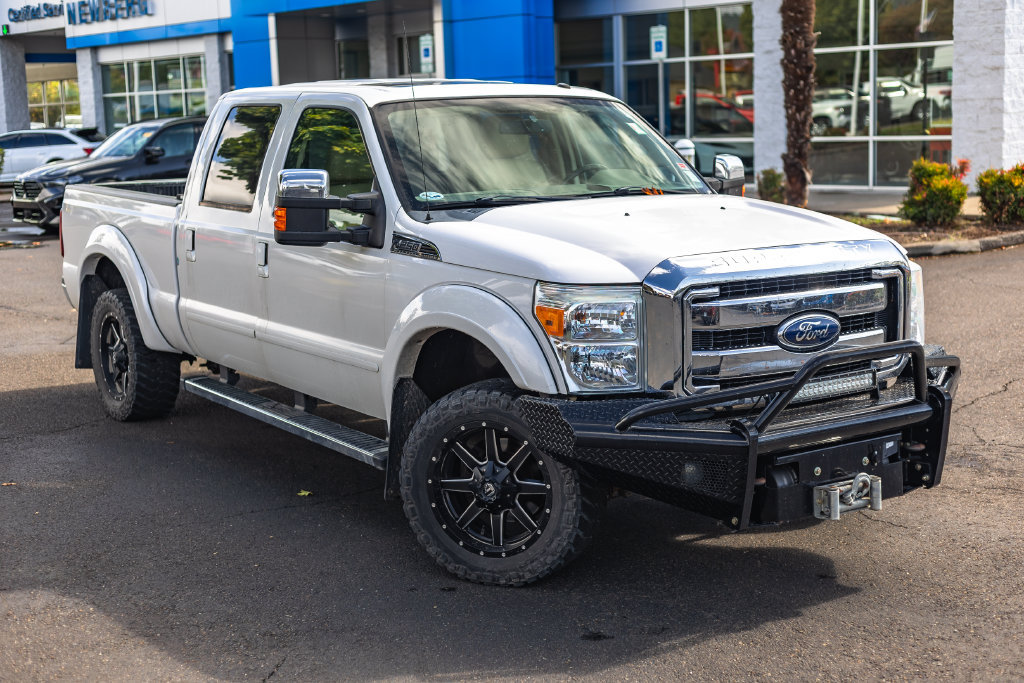 Used 2011 Ford F250 Lariat w/ Lariat Ultimate Pkg AWD/4WD image 2