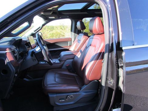 Used 2024 Ford Expedition Max Limited image 12