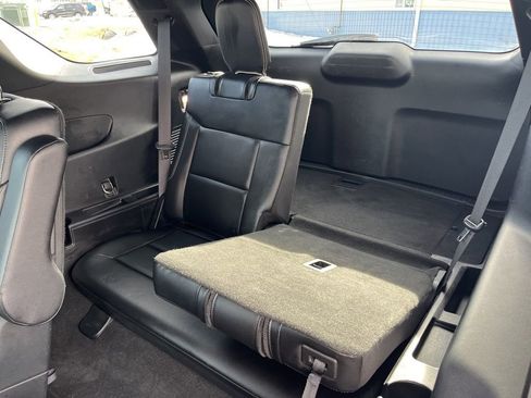 Used 2020 Ford Explorer ST w/ ST Street Pack image 15