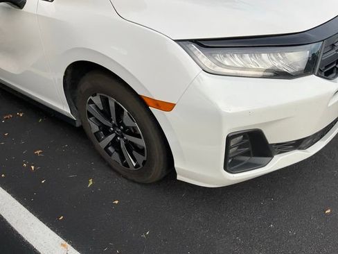 Used 2025 Honda Odyssey EX-L image 3