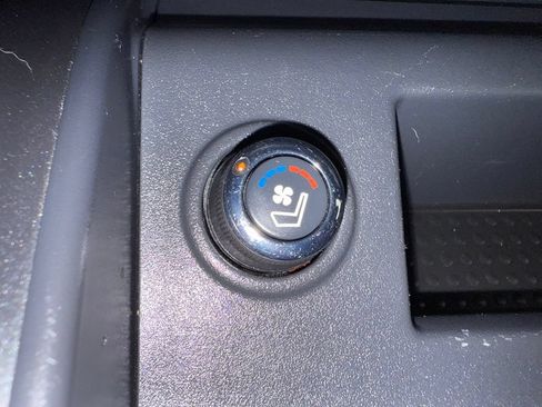 Used 2024 Nissan Titan PRO-4X w/ Pro-4x Convenience Package AWD/4WD image 50