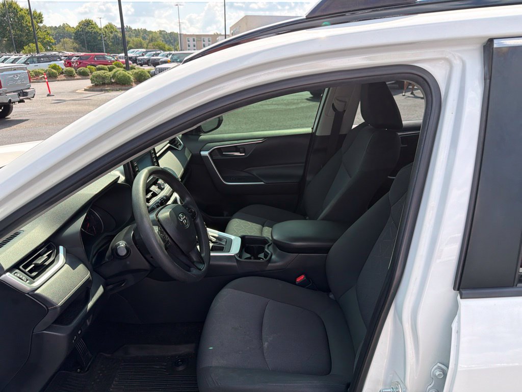 Used 2019 Toyota RAV4 XLE w/ All Weather Liner Package AWD/4WD image 9